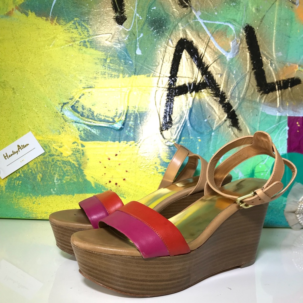 MOVING SALE🔥 SUPER CUTE LEATHER COACH WEDGES